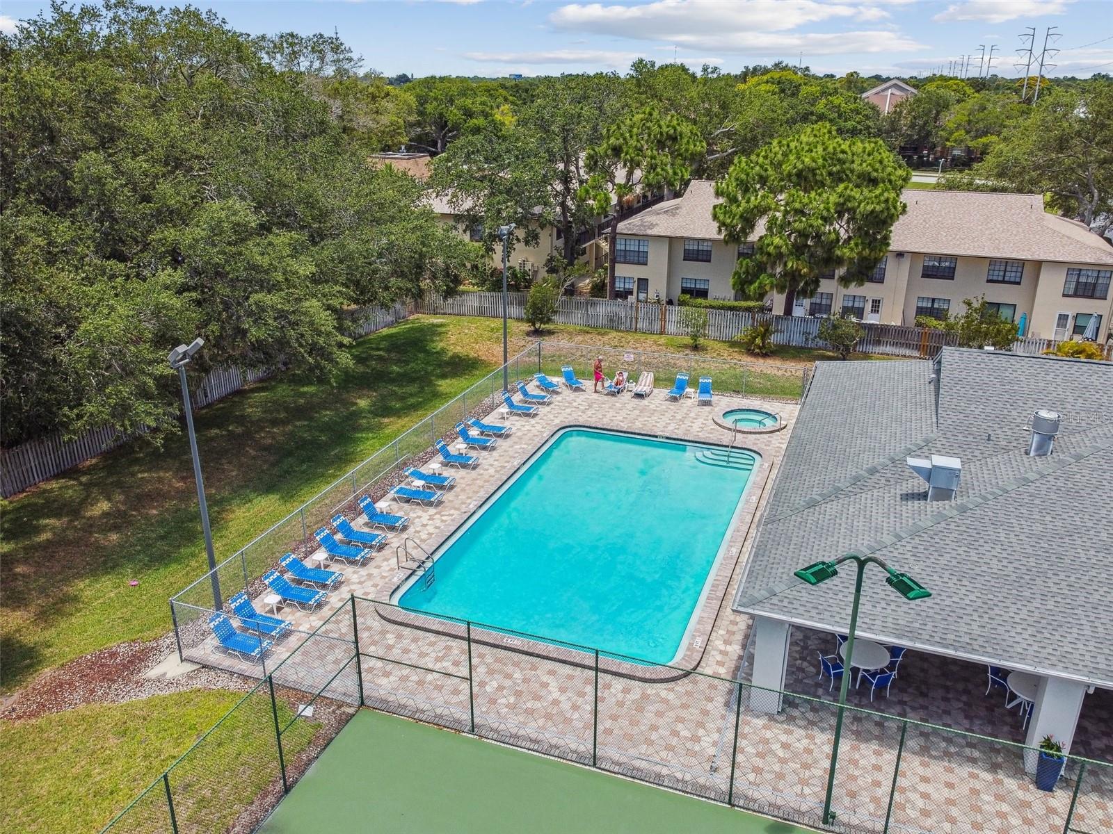 2586 PINE COVE LN — photo 46