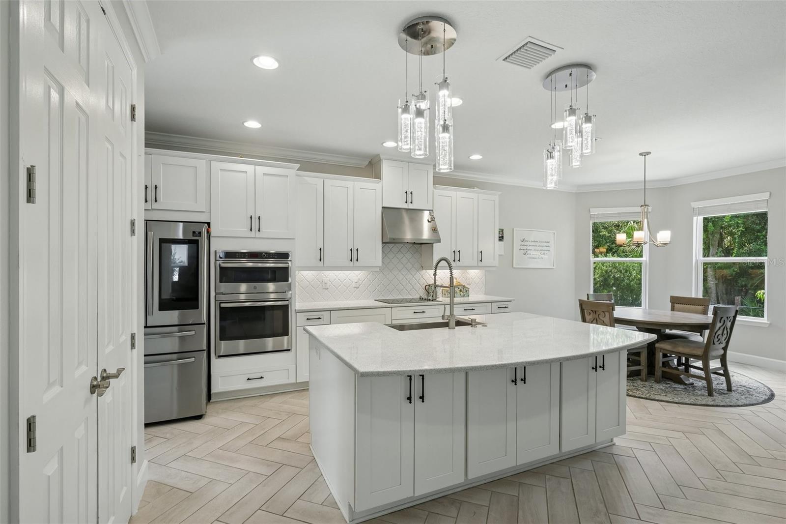 9085 SPRUCE CREEK CIR — photo 12