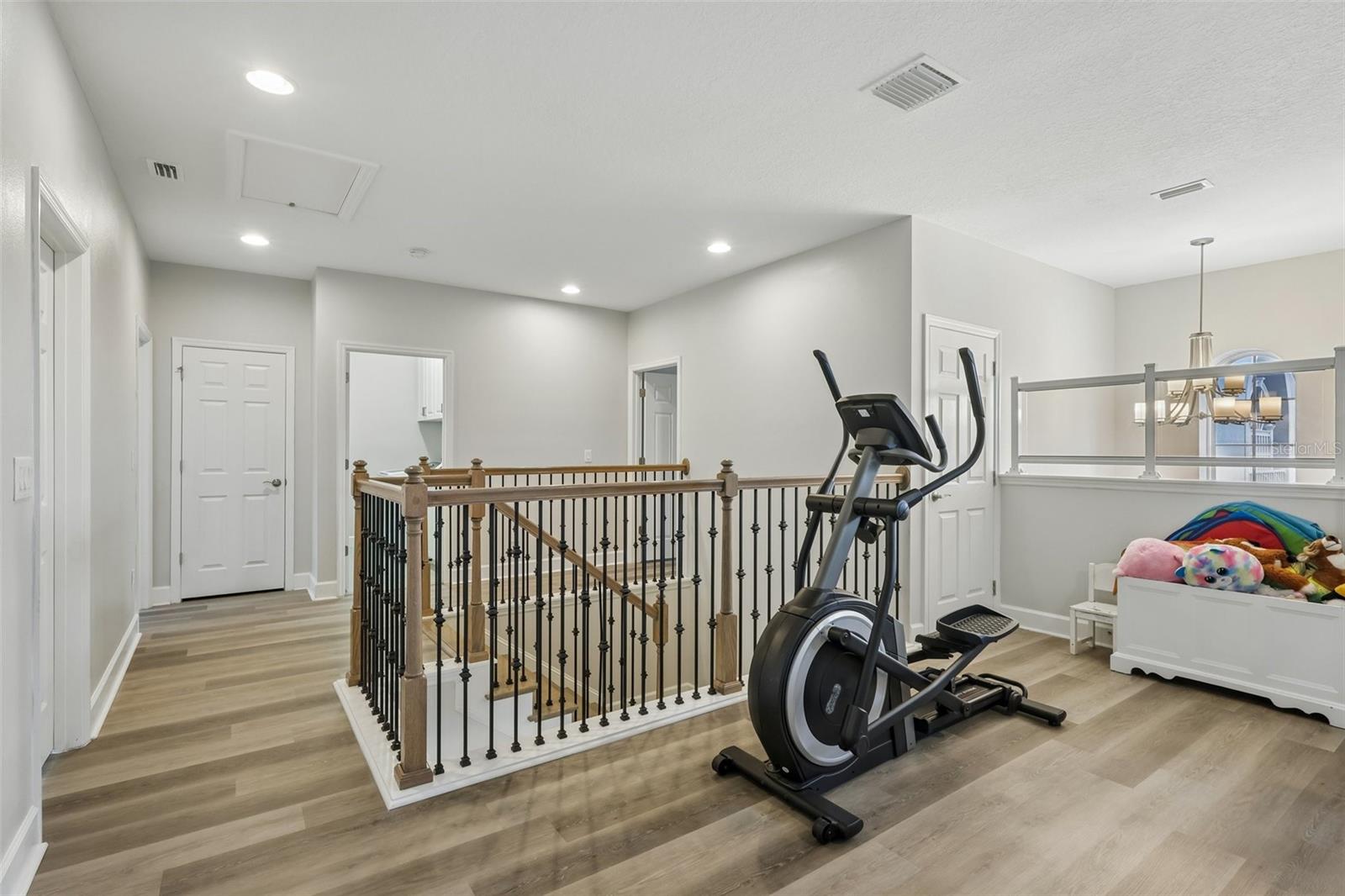 9085 SPRUCE CREEK CIR — photo 24