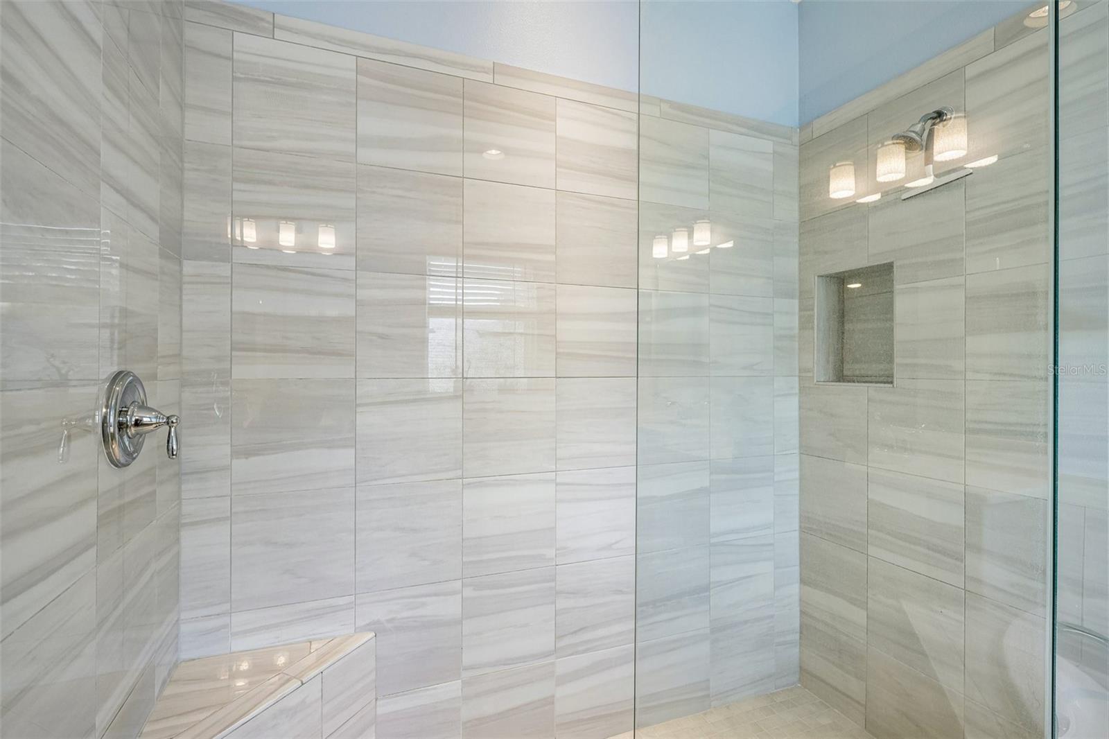 9085 SPRUCE CREEK CIR — photo 40