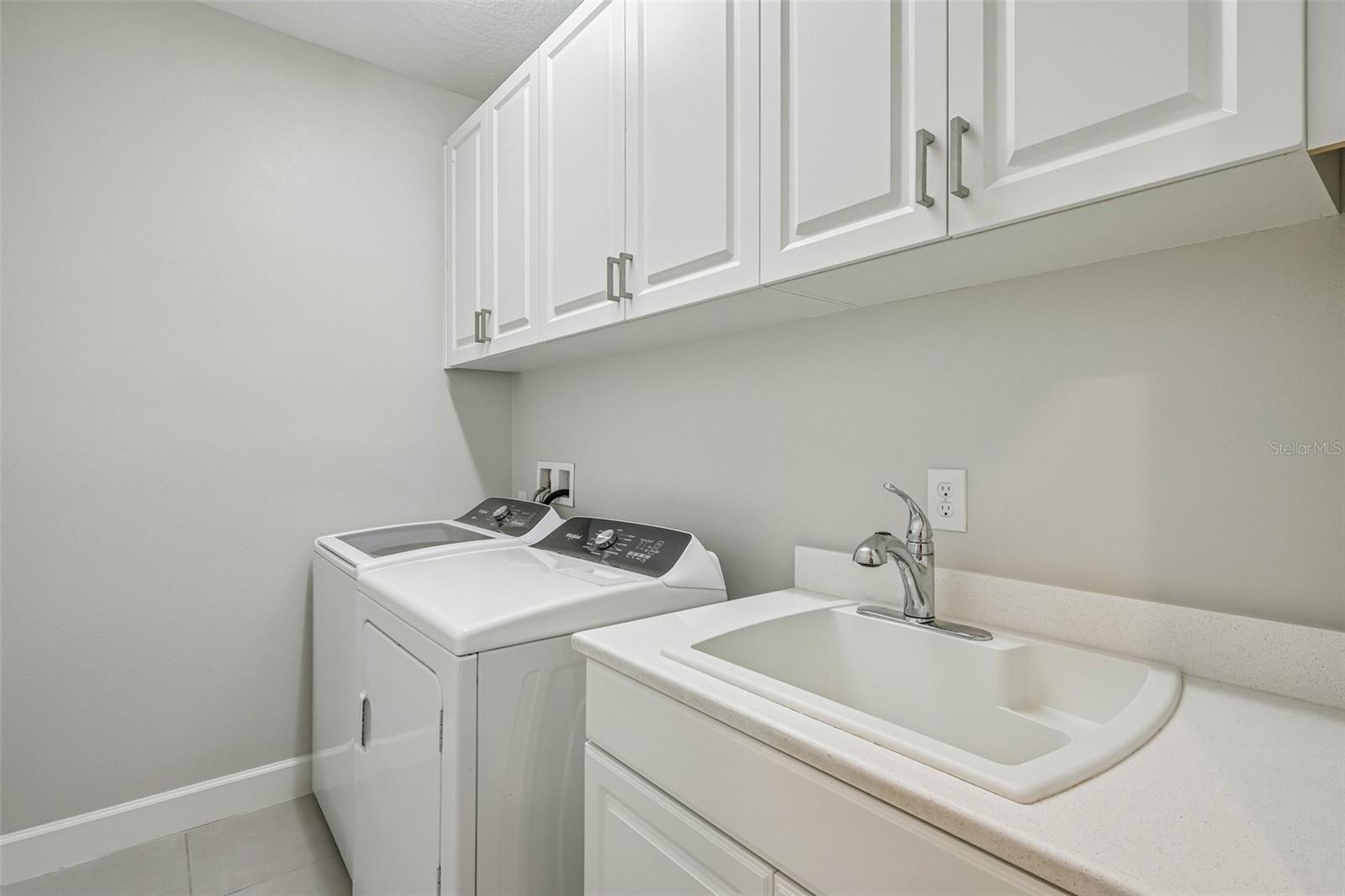 9085 SPRUCE CREEK CIR — photo 35
