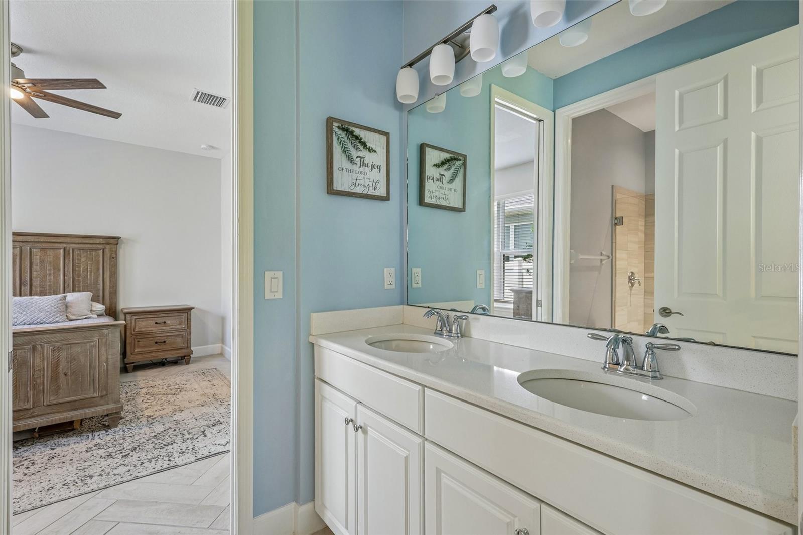 9085 SPRUCE CREEK CIR — photo 18