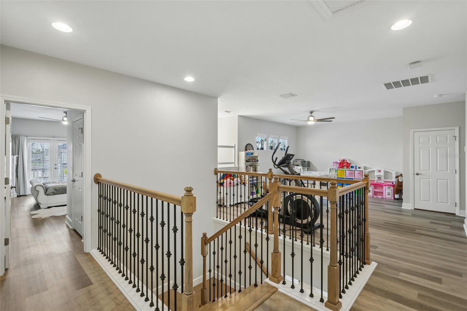 9085 SPRUCE CREEK CIR — photo 22