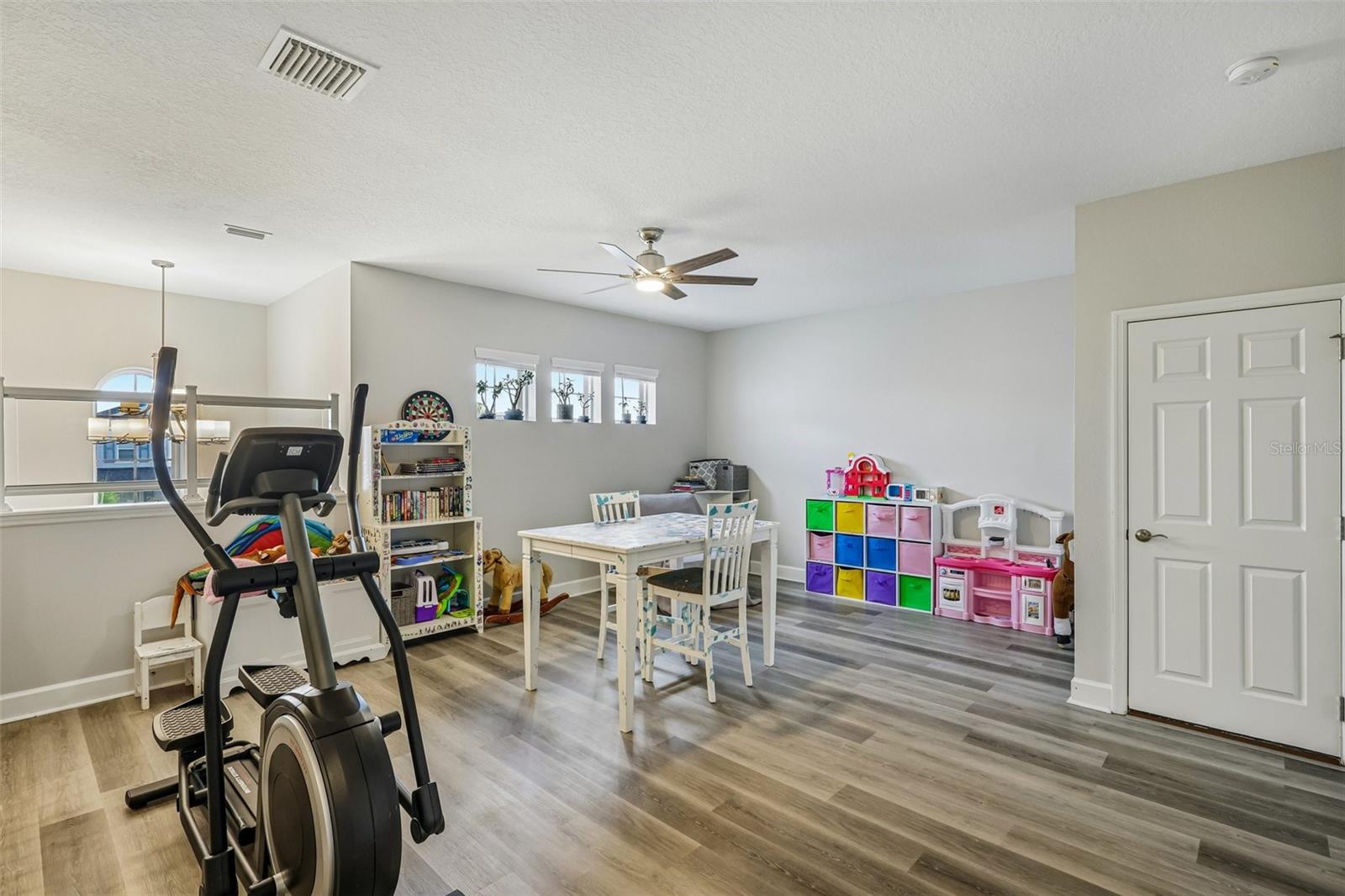 9085 SPRUCE CREEK CIR — photo 23
