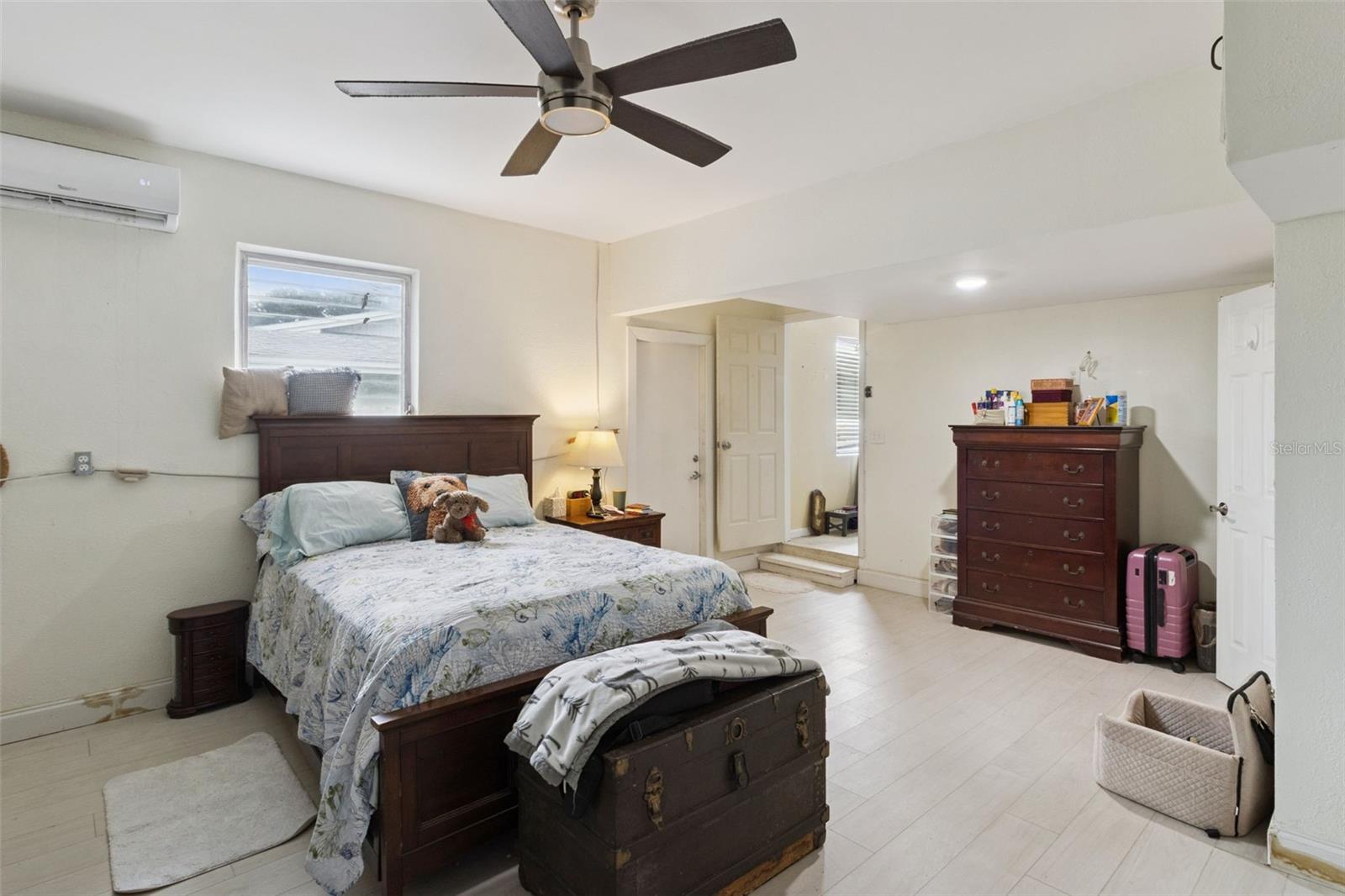 1247 S SAN REMO AVE — photo 15