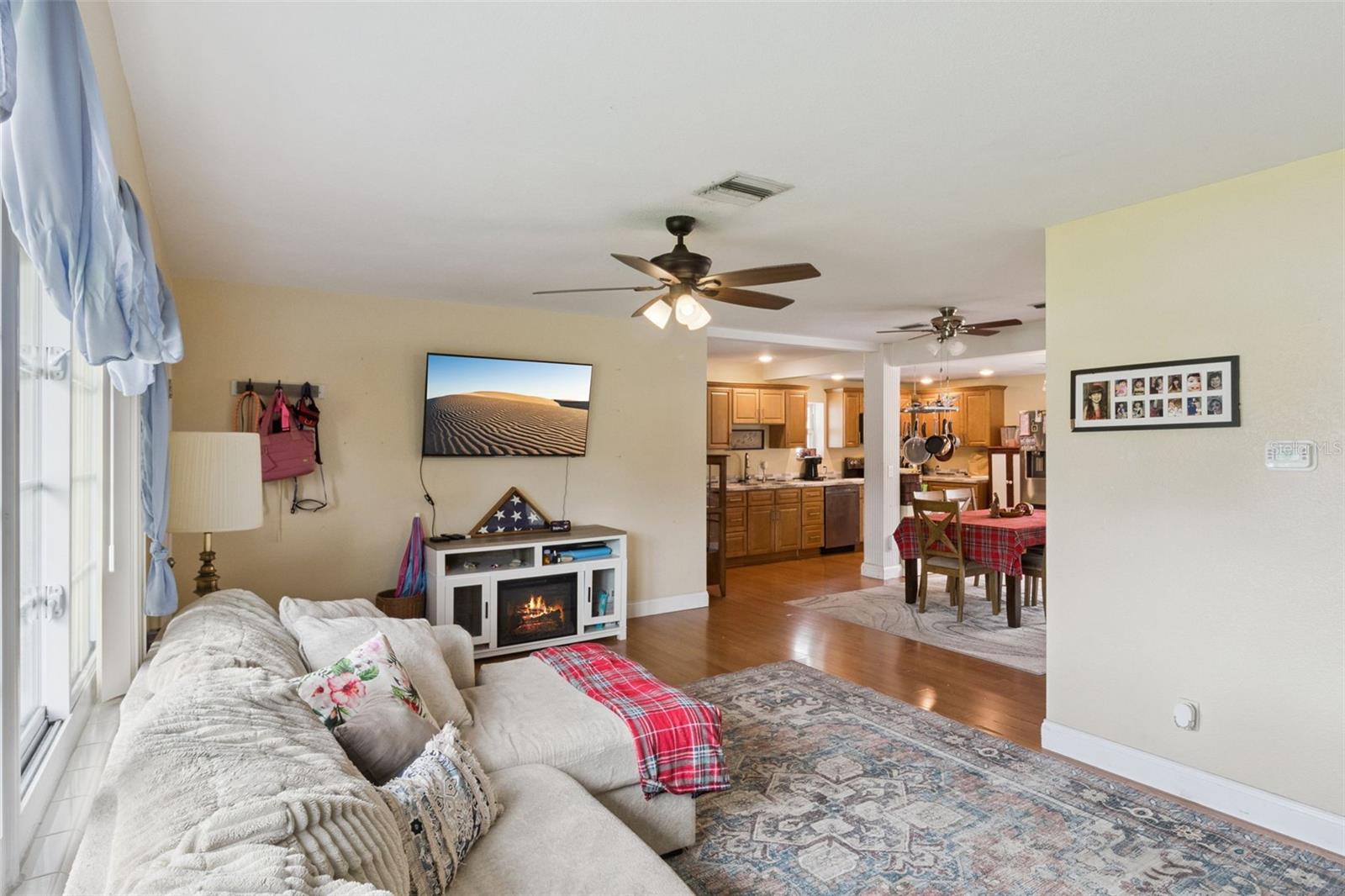1247 S SAN REMO AVE — photo 6