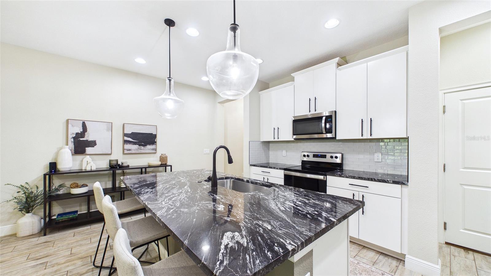 14140 DAMSELFLY DR — photo 9