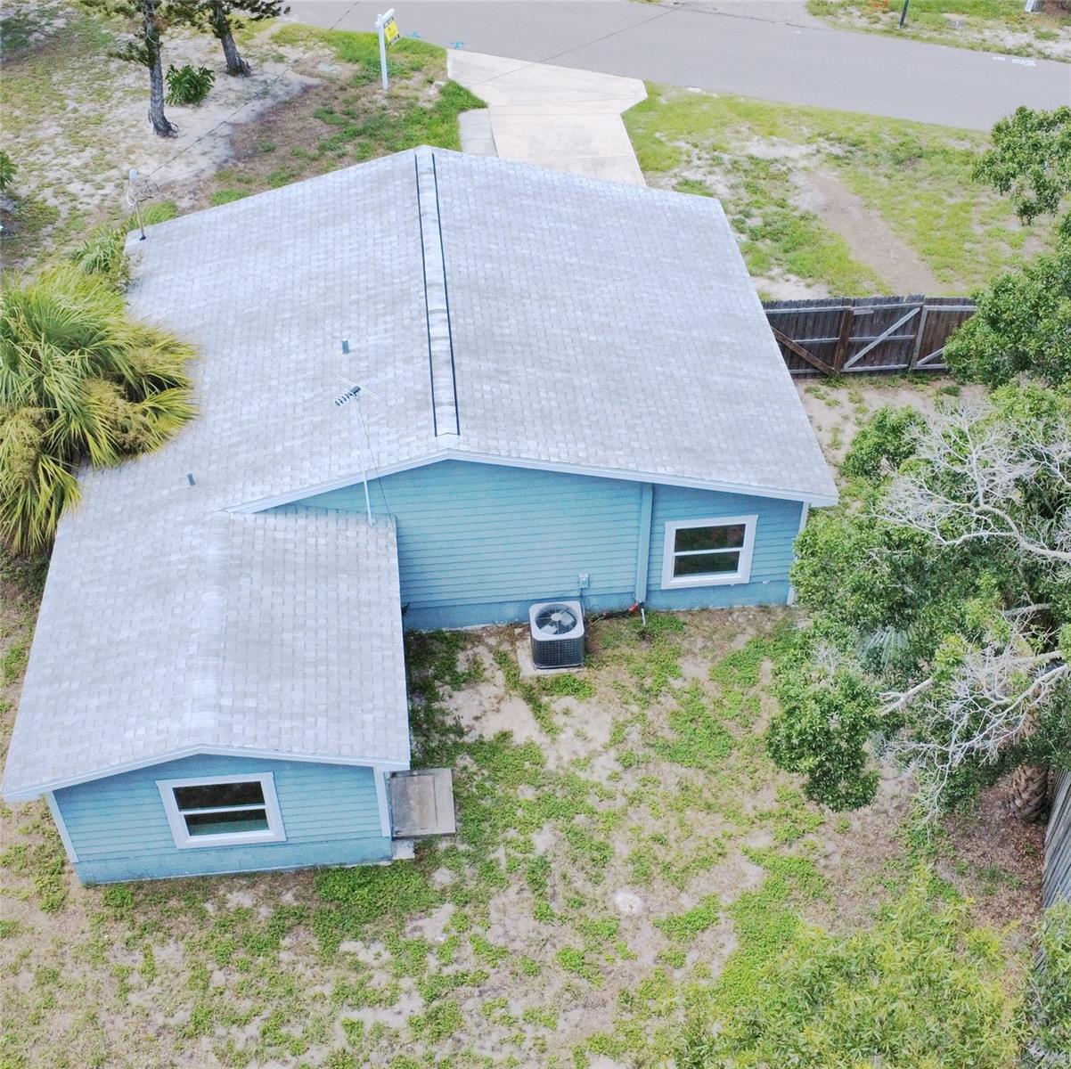 623 DEXTER DR — photo 17