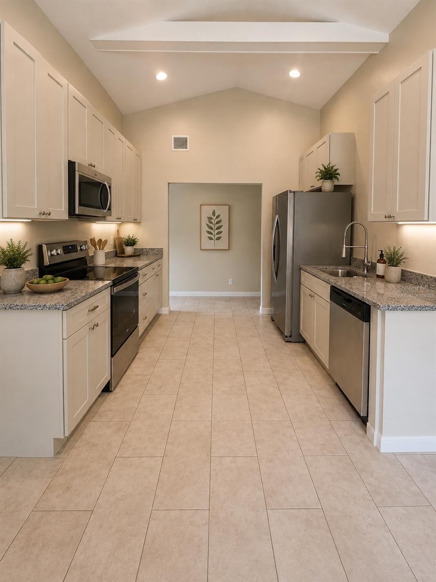 623 DEXTER DR — photo 4