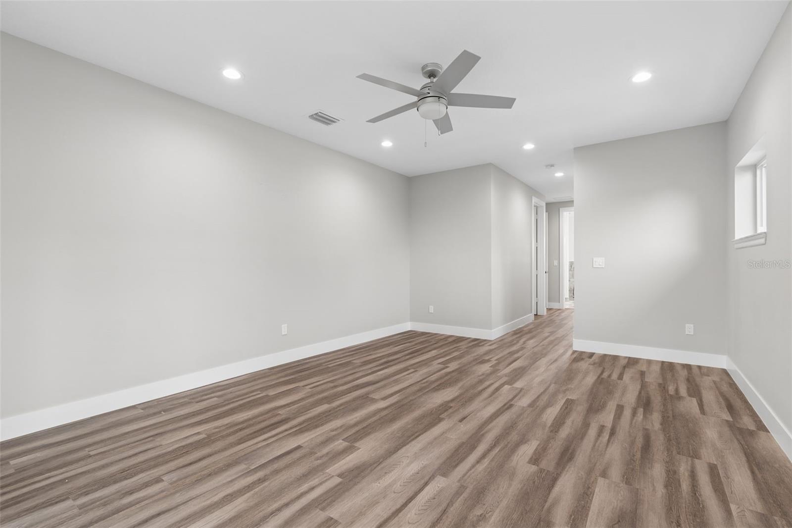 1964 CEDAR DR — photo 31