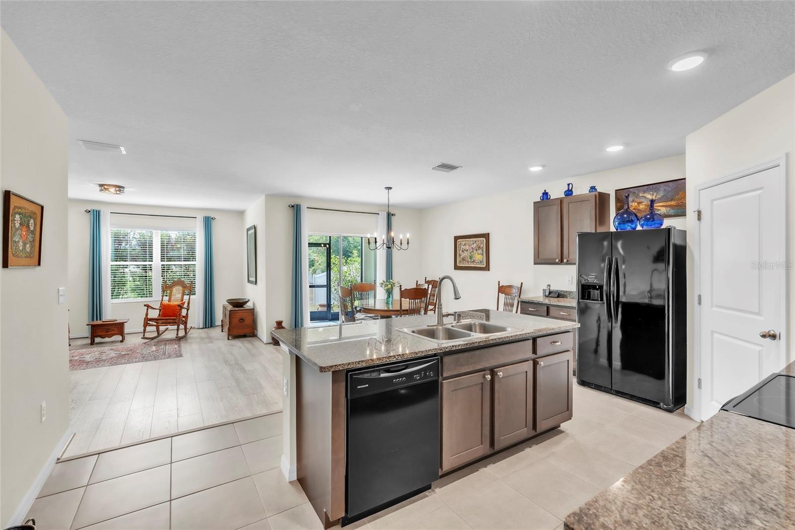 9527 SUNSTONE BLVD — photo 11