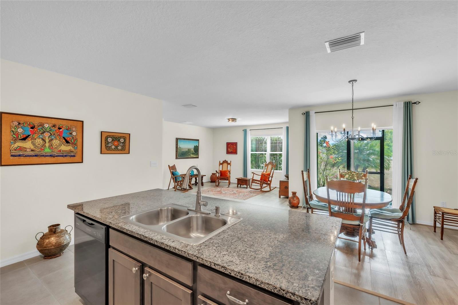 9527 SUNSTONE BLVD — photo 7