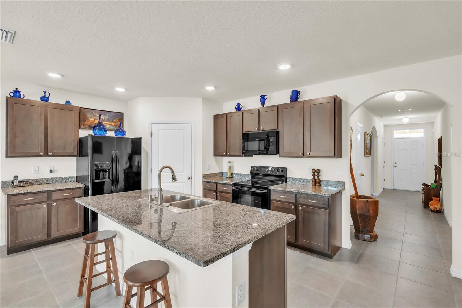 9527 SUNSTONE BLVD — photo 2