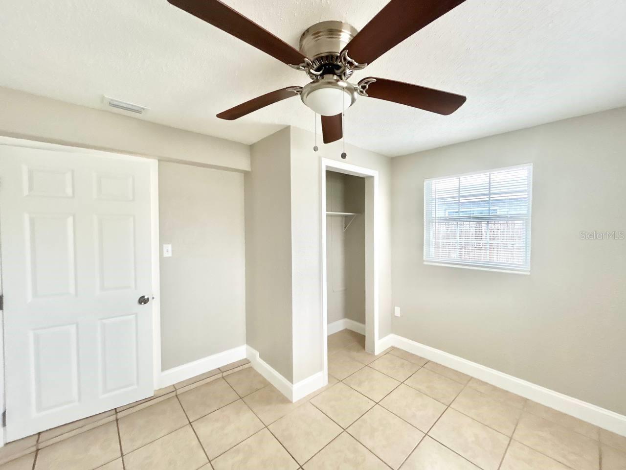 3323 FAIRMOUNT DR — photo 13
