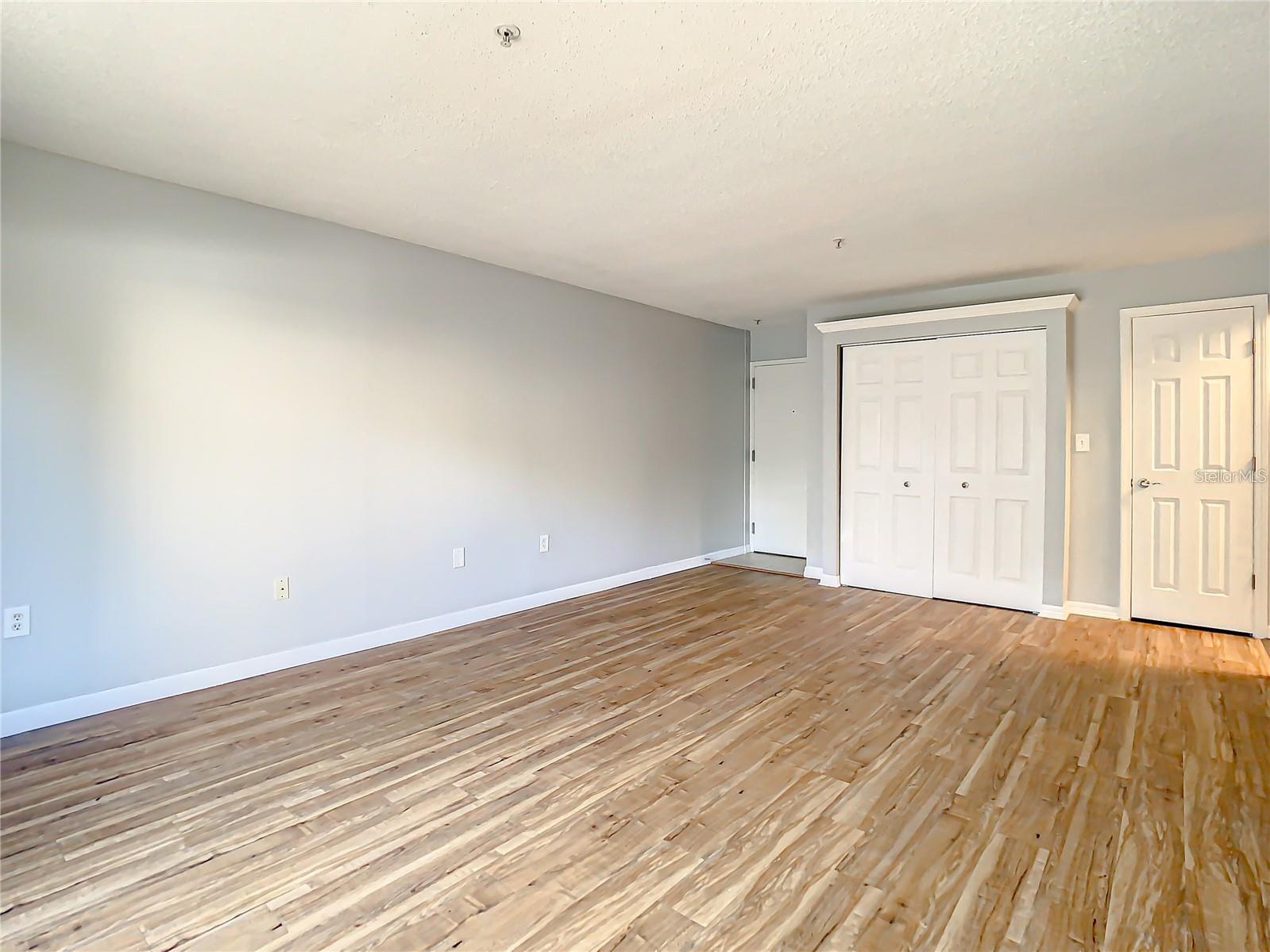 406 S CEDAR AVE #107 — photo 10