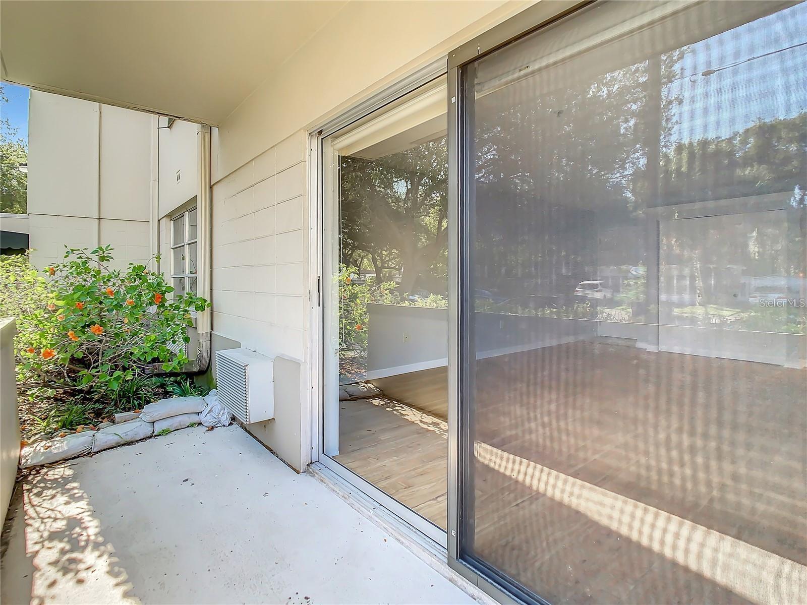 406 S CEDAR AVE #107 — photo 37