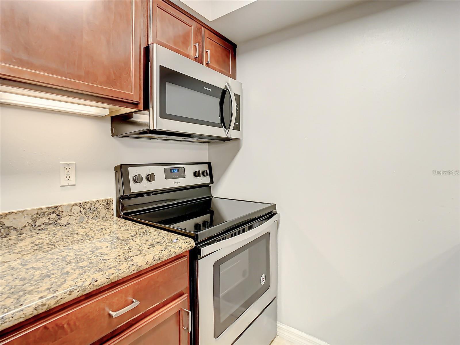 406 S CEDAR AVE #107 — photo 13