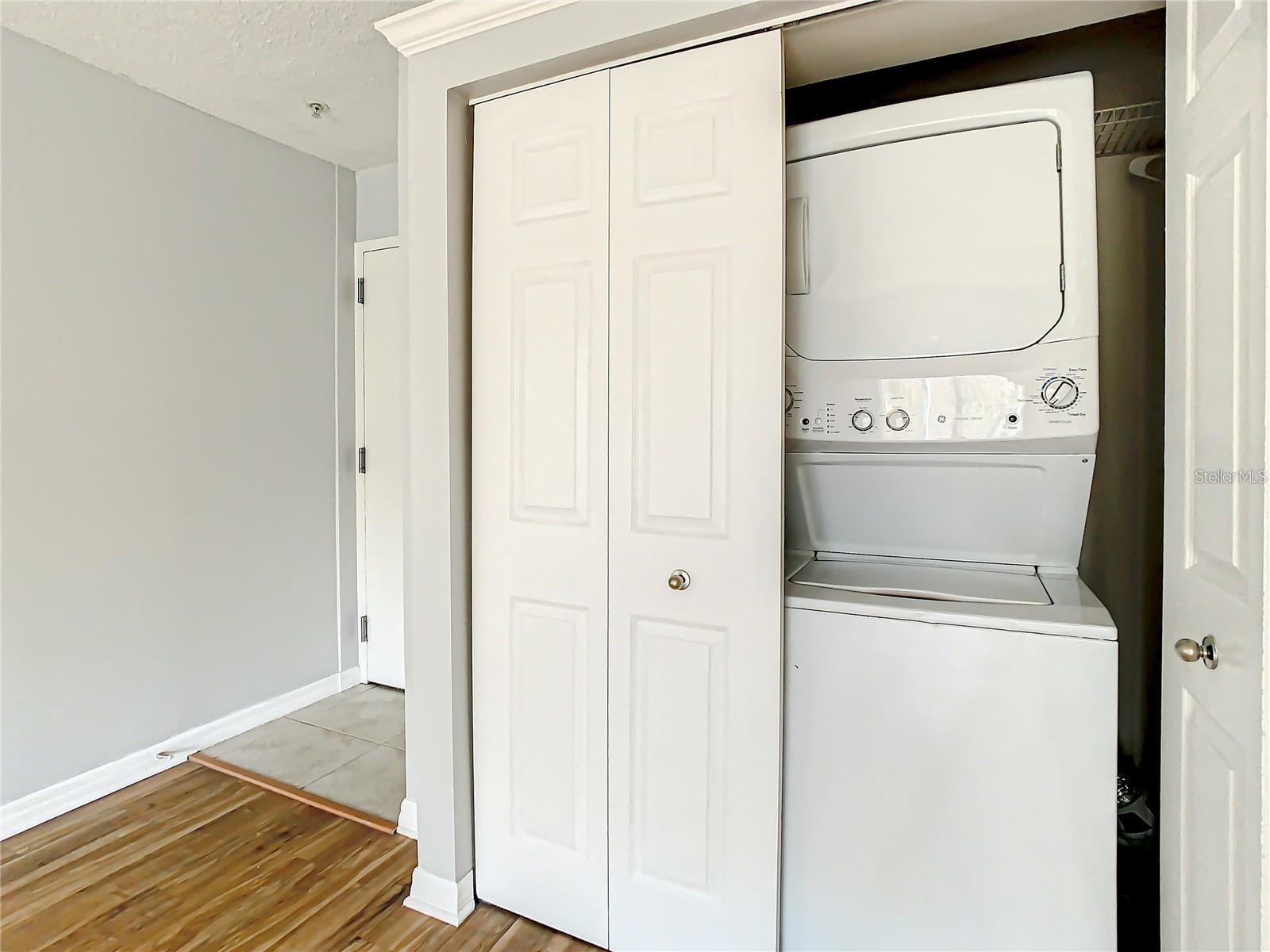 406 S CEDAR AVE #107 — photo 34