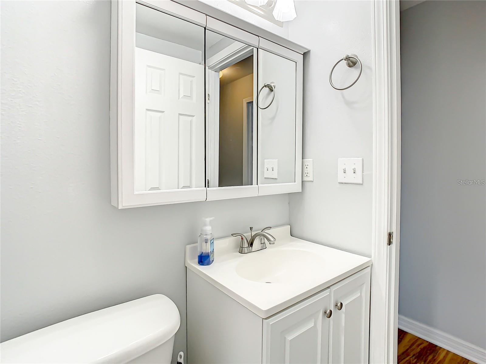 406 S CEDAR AVE #107 — photo 33