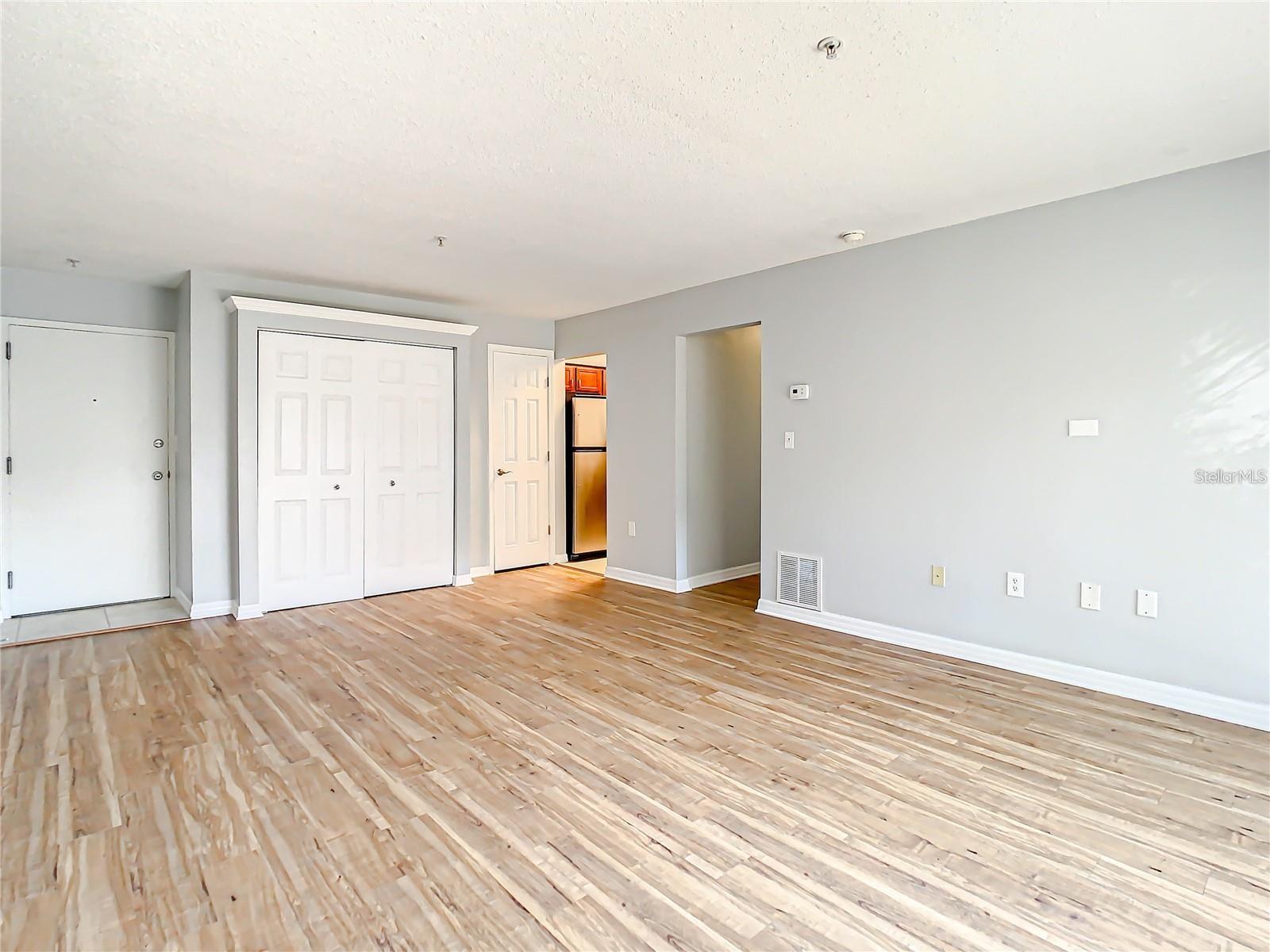 406 S CEDAR AVE #107 — photo 9