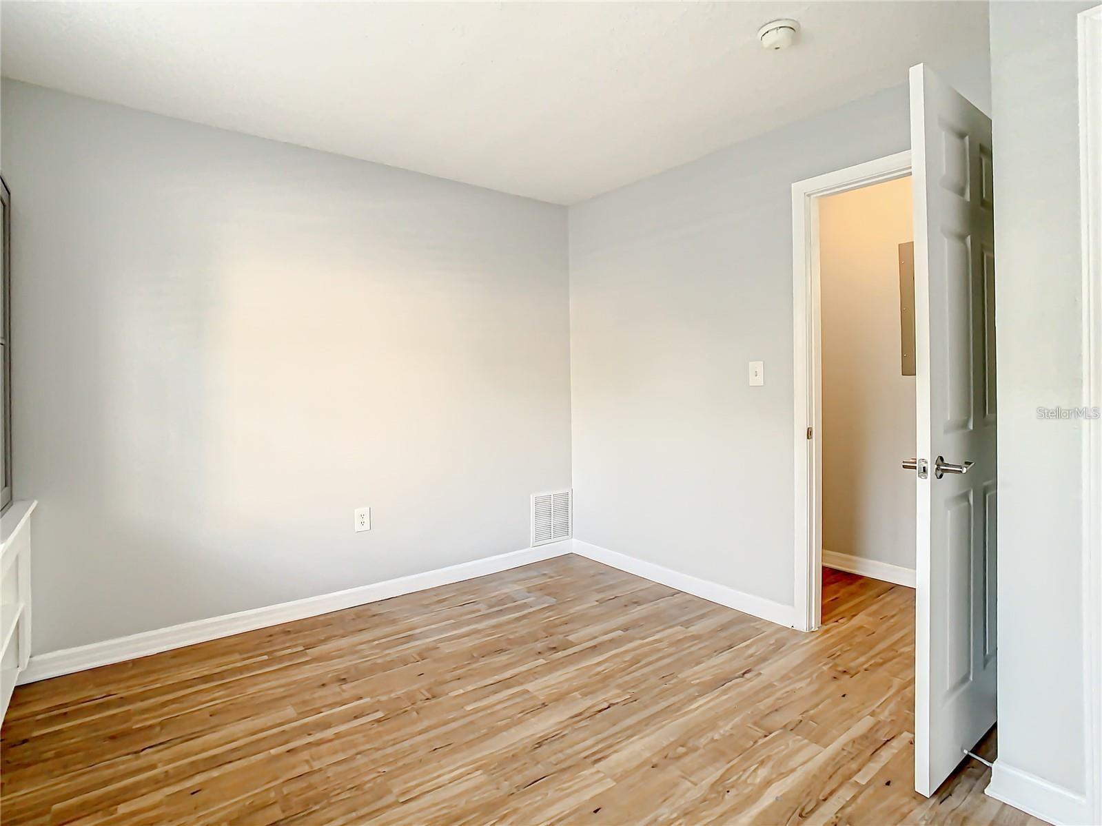 406 S CEDAR AVE #107 — photo 27