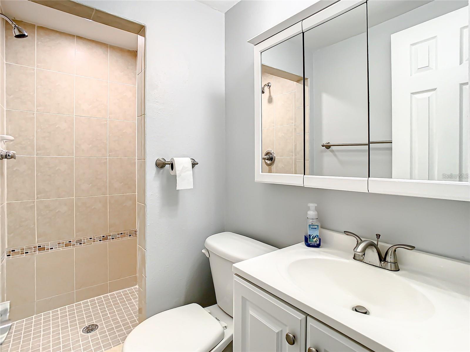 406 S CEDAR AVE #107 — photo 31