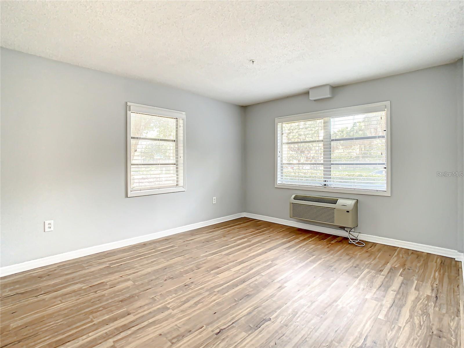 406 S CEDAR AVE #107 — photo 19