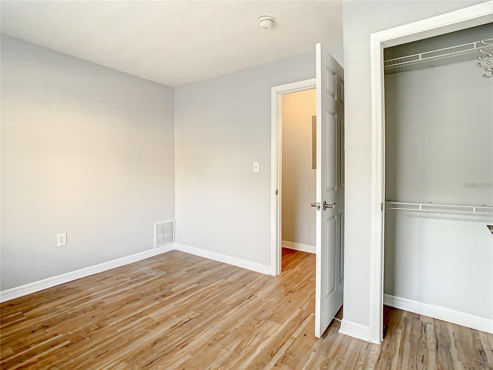 406 S CEDAR AVE #107 — photo 28