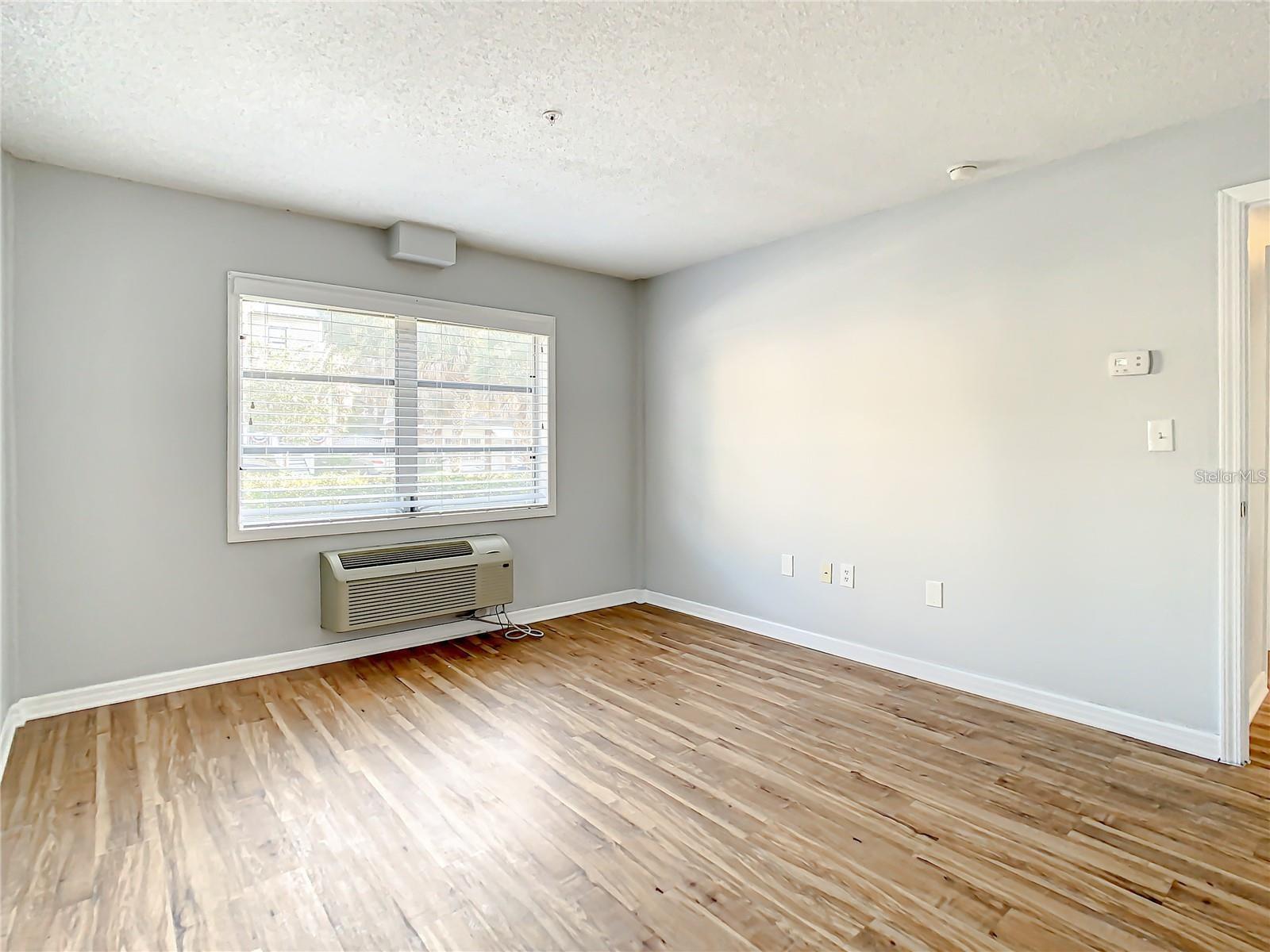 406 S CEDAR AVE #107 — photo 16