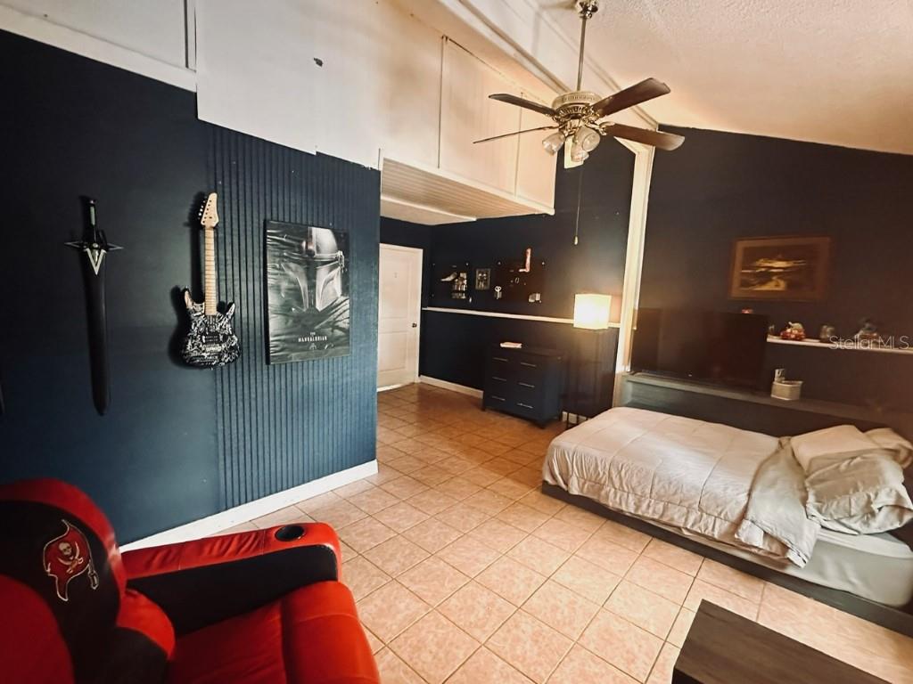 1831 KIM ACRES LN — photo 10