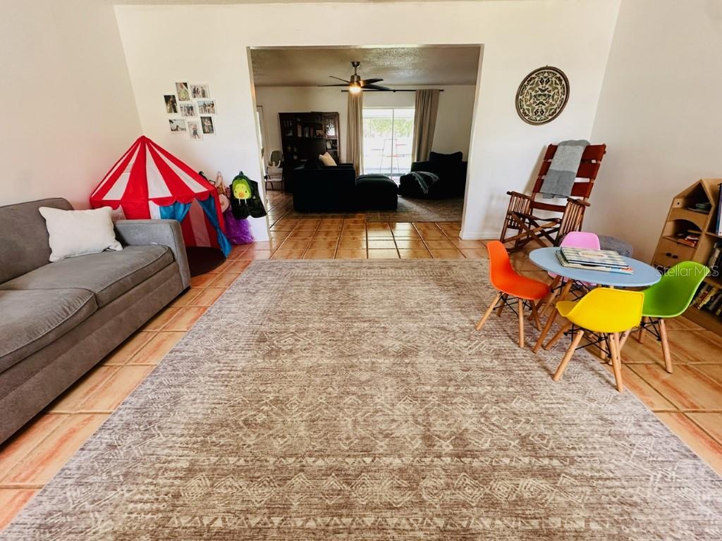 1831 KIM ACRES LN — photo 11