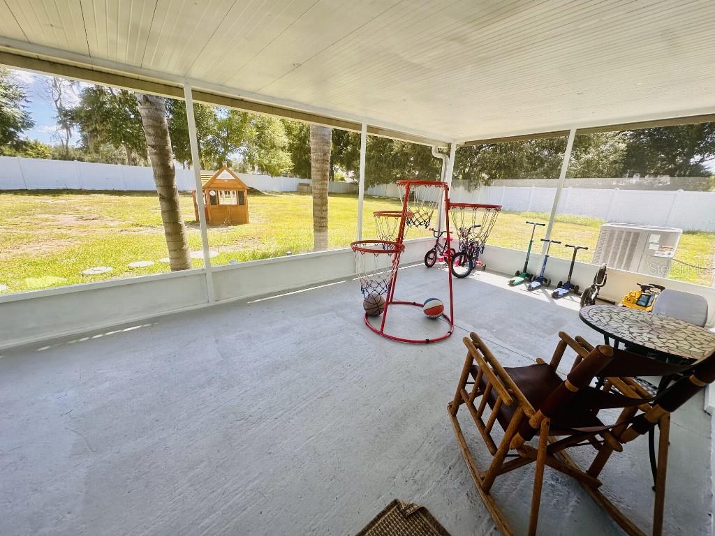 1831 KIM ACRES LN — photo 13
