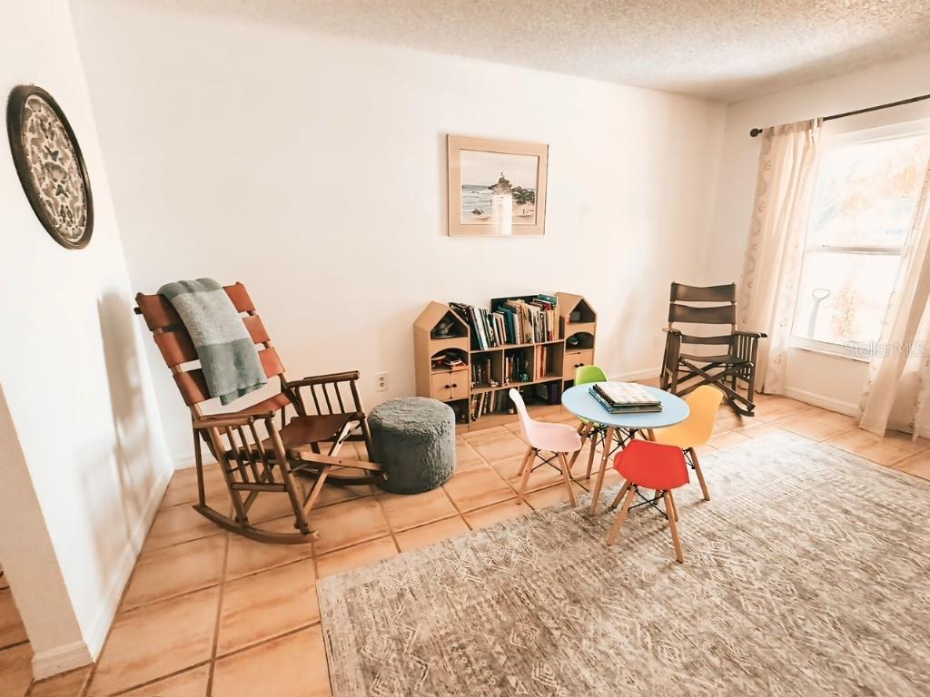 1831 KIM ACRES LN — photo 12