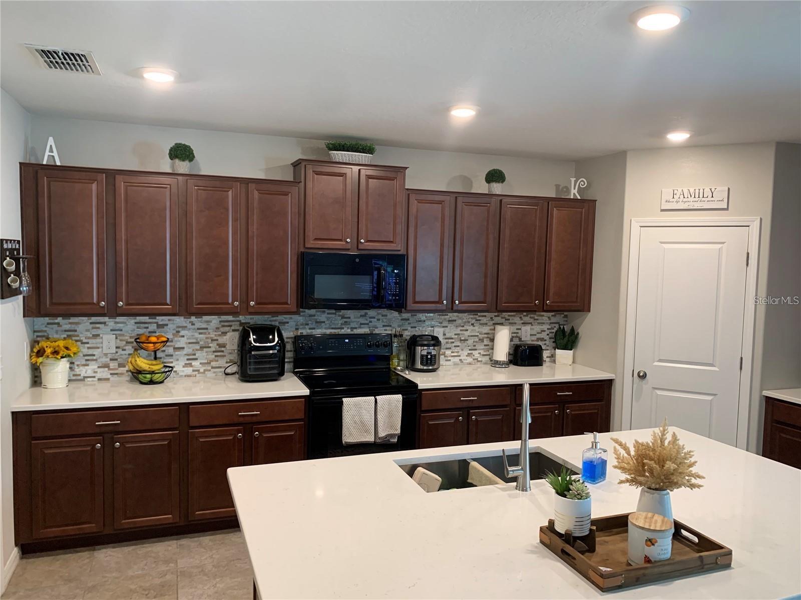 10460 CARLOWAY HILLS DR — photo 2