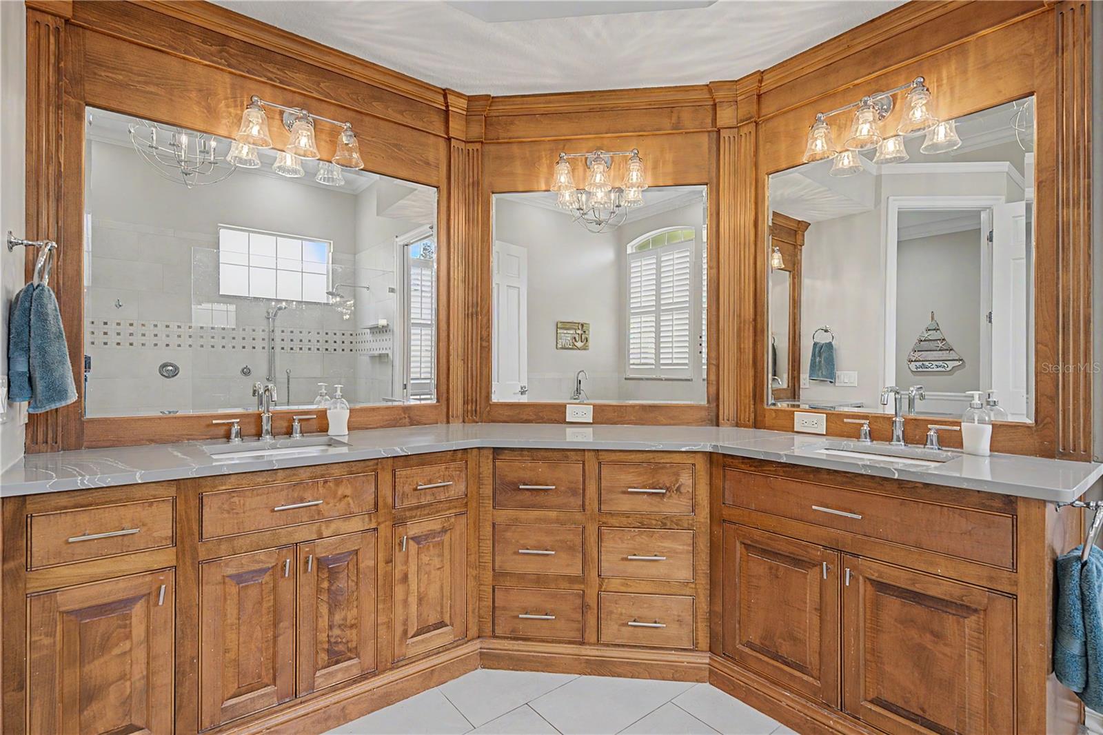 1306 PLAYMOOR DR — photo 36