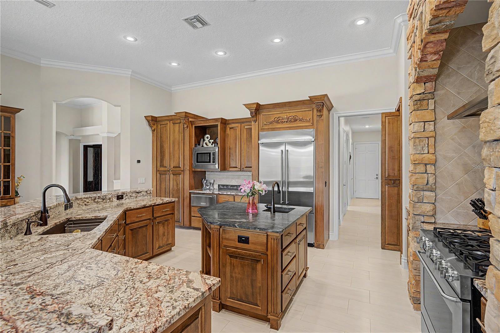 1306 PLAYMOOR DR — photo 16
