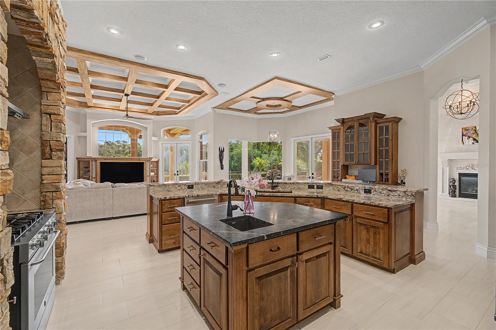 1306 PLAYMOOR DR — photo 18