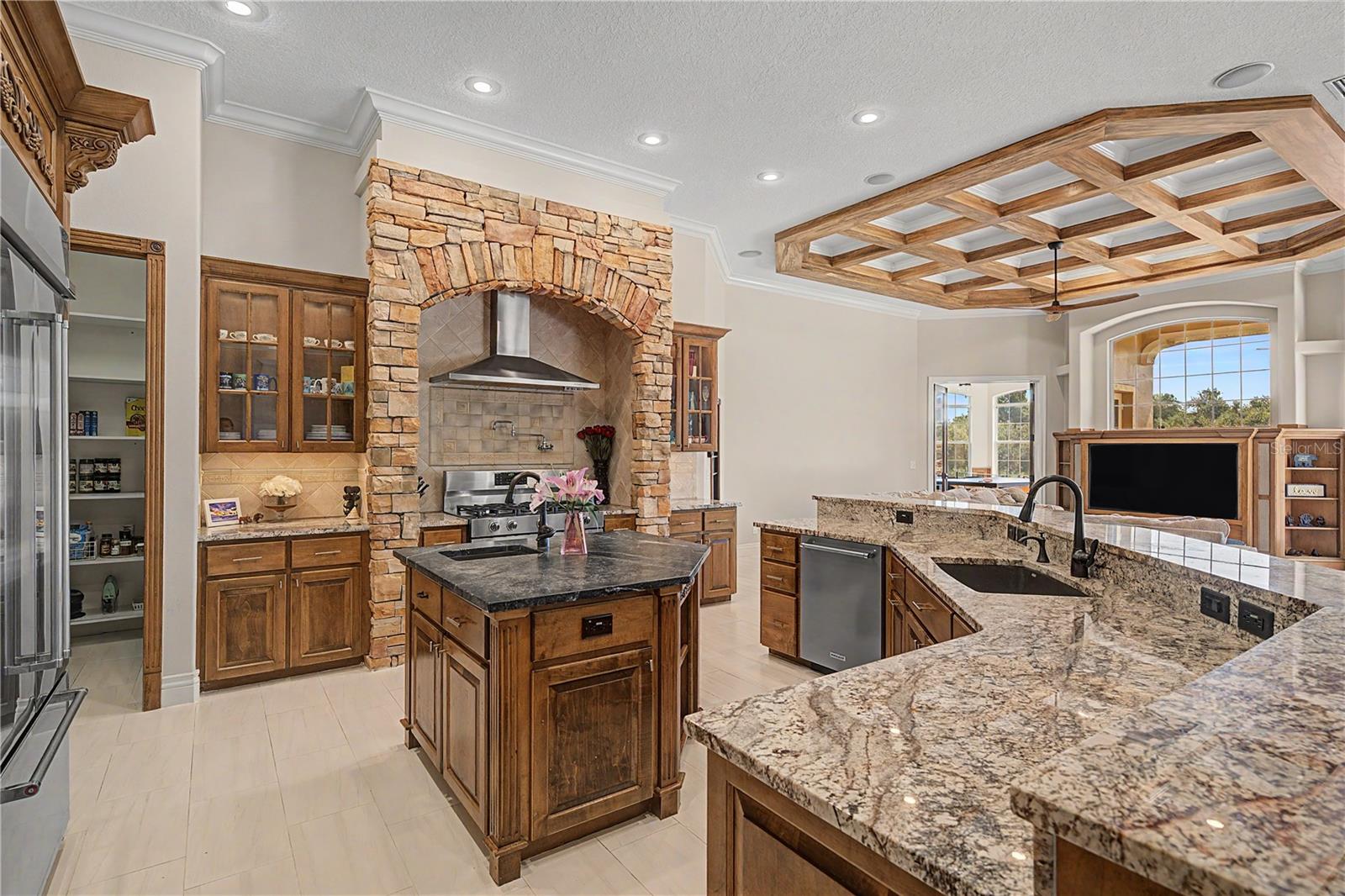 1306 PLAYMOOR DR — photo 14