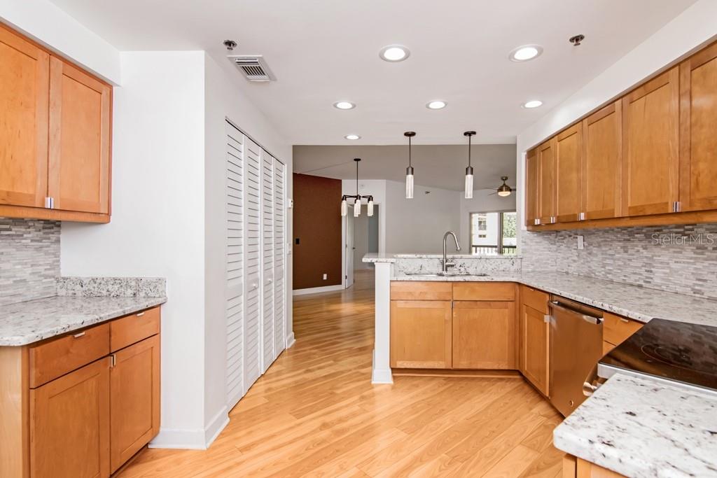 1002 S HARBOUR ISLAND BLVD #1101 — photo 20