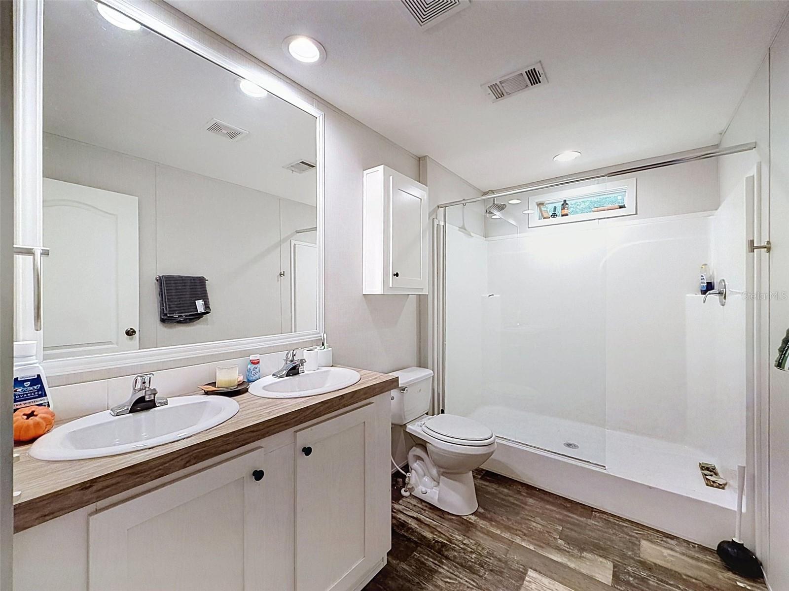 17721 DRAYTON ST — photo 36