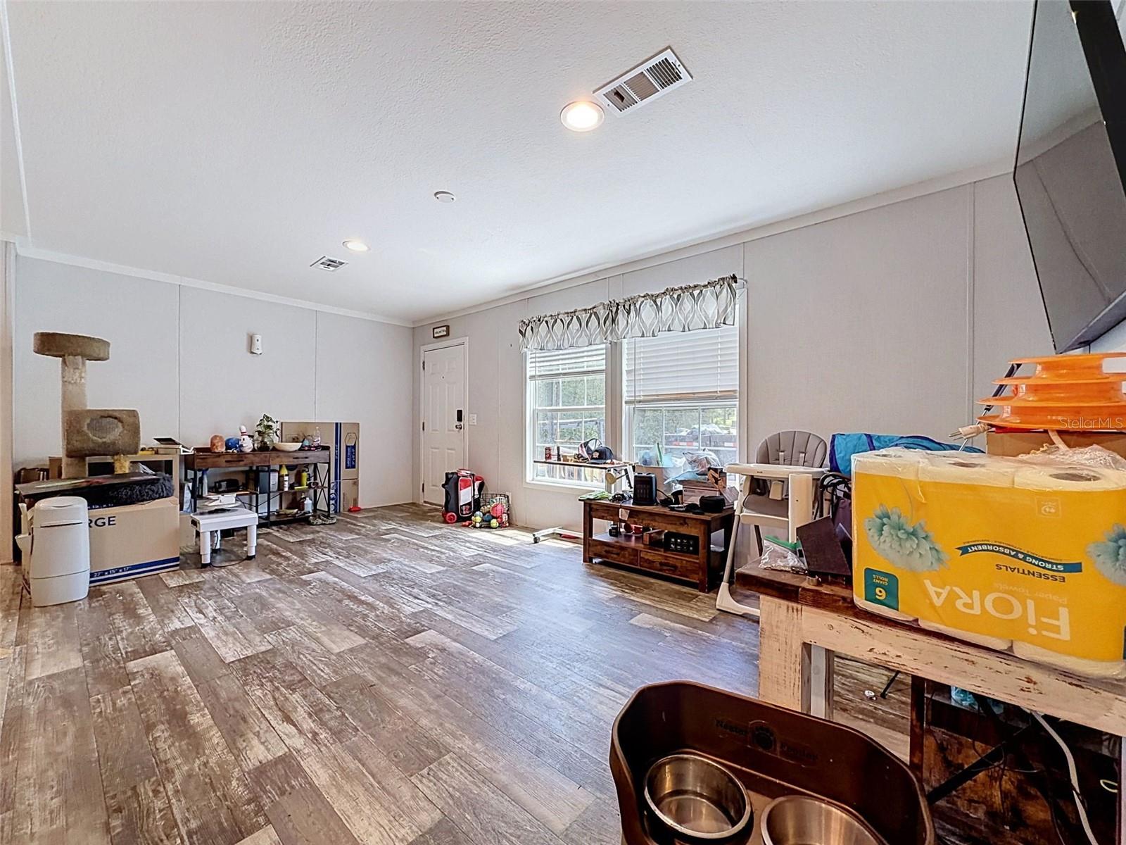 17721 DRAYTON ST — photo 9