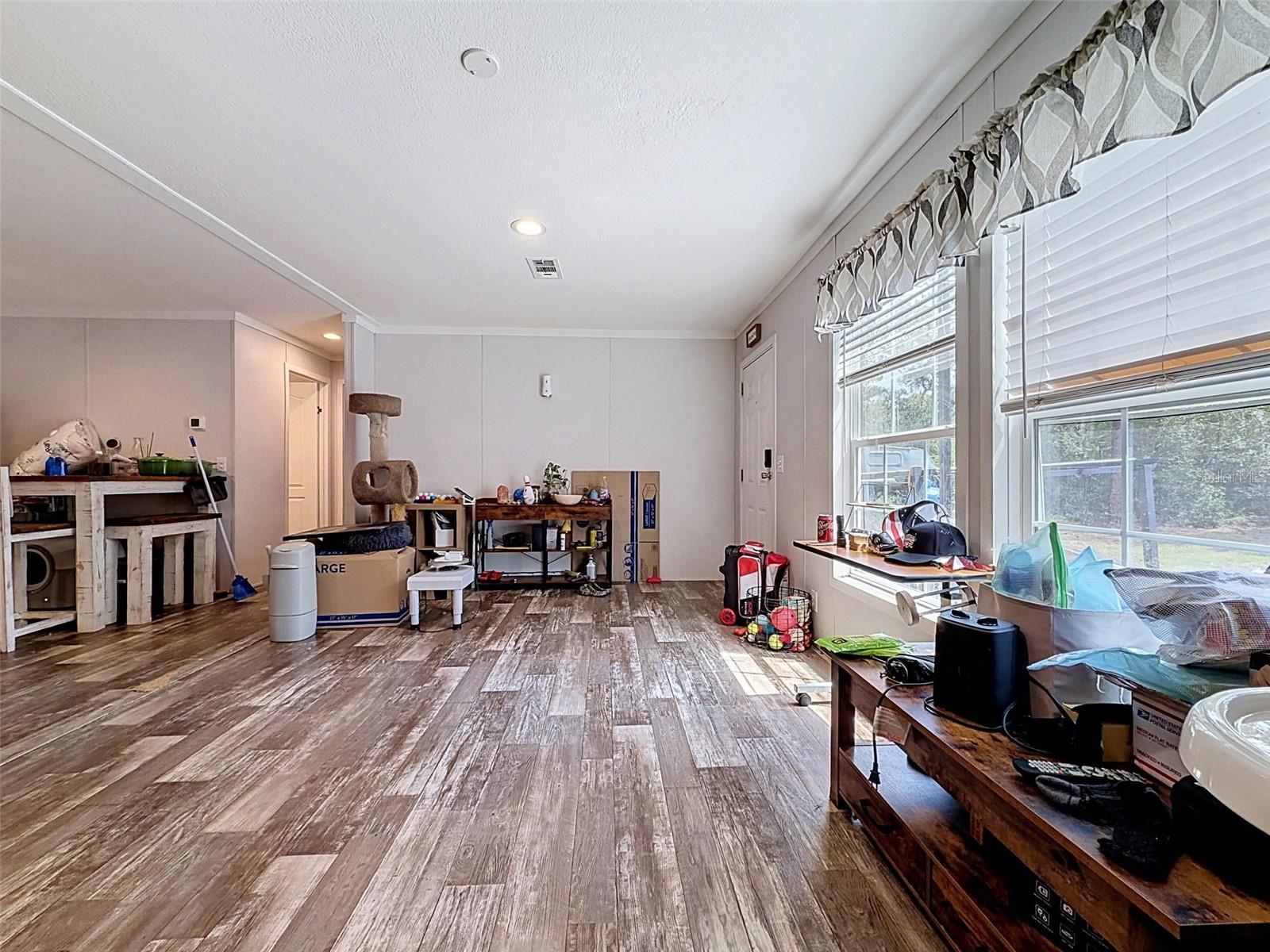 17721 DRAYTON ST — photo 11