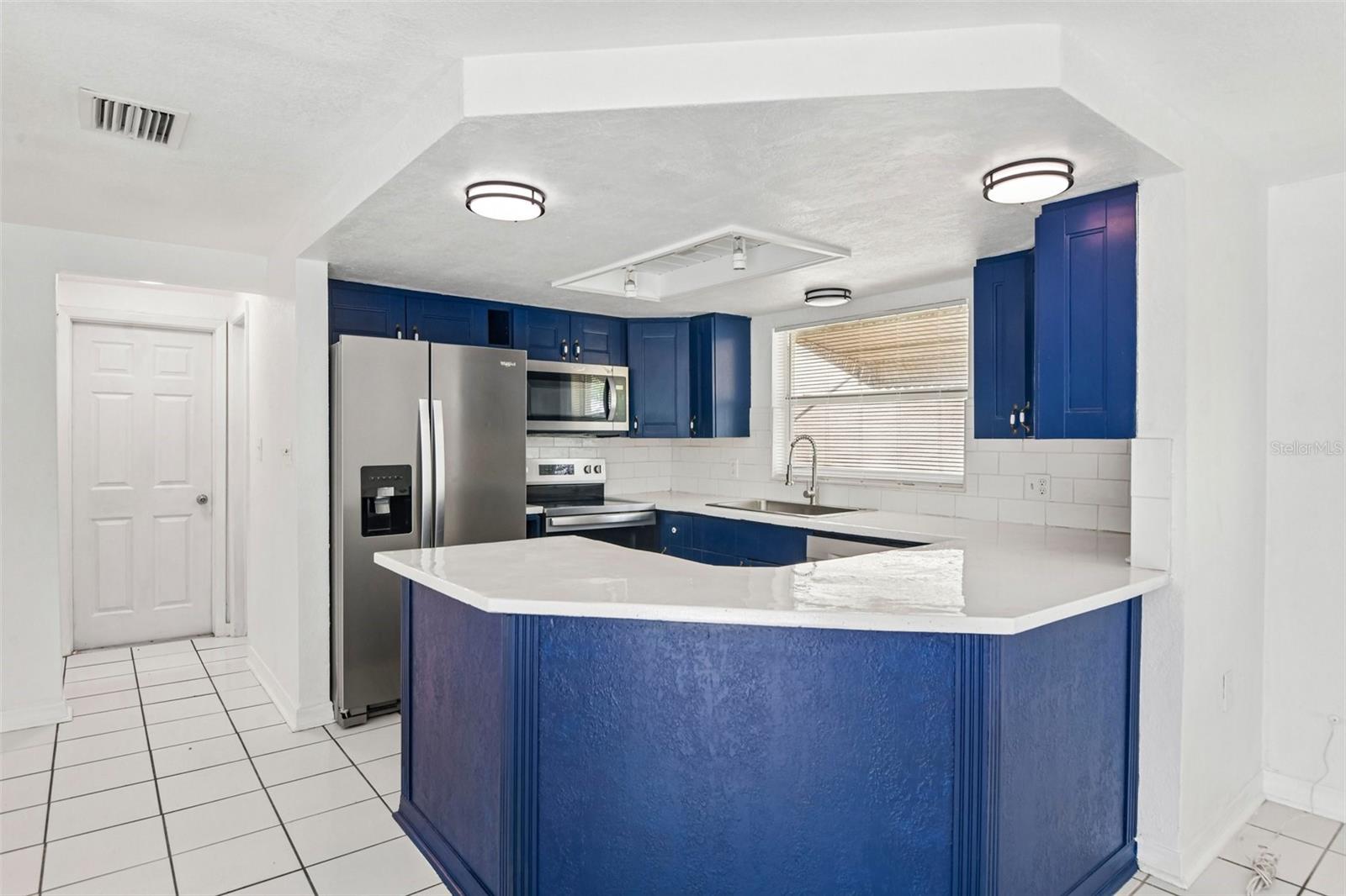 7303 HEATH DR — photo 13