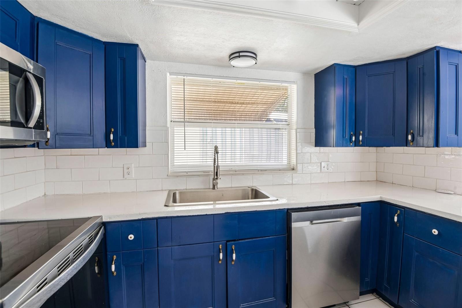 7303 HEATH DR — photo 14