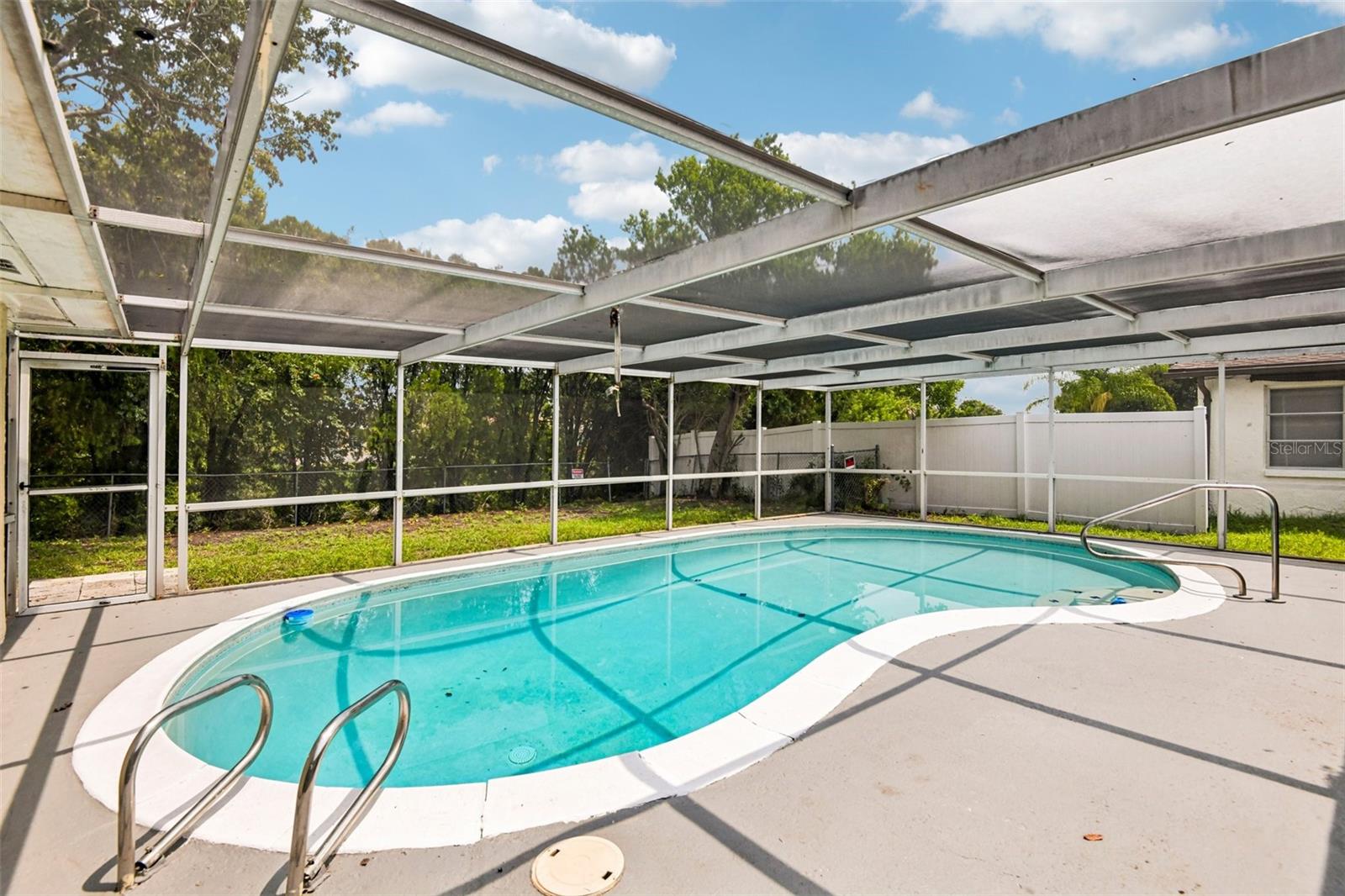7303 HEATH DR — photo 24