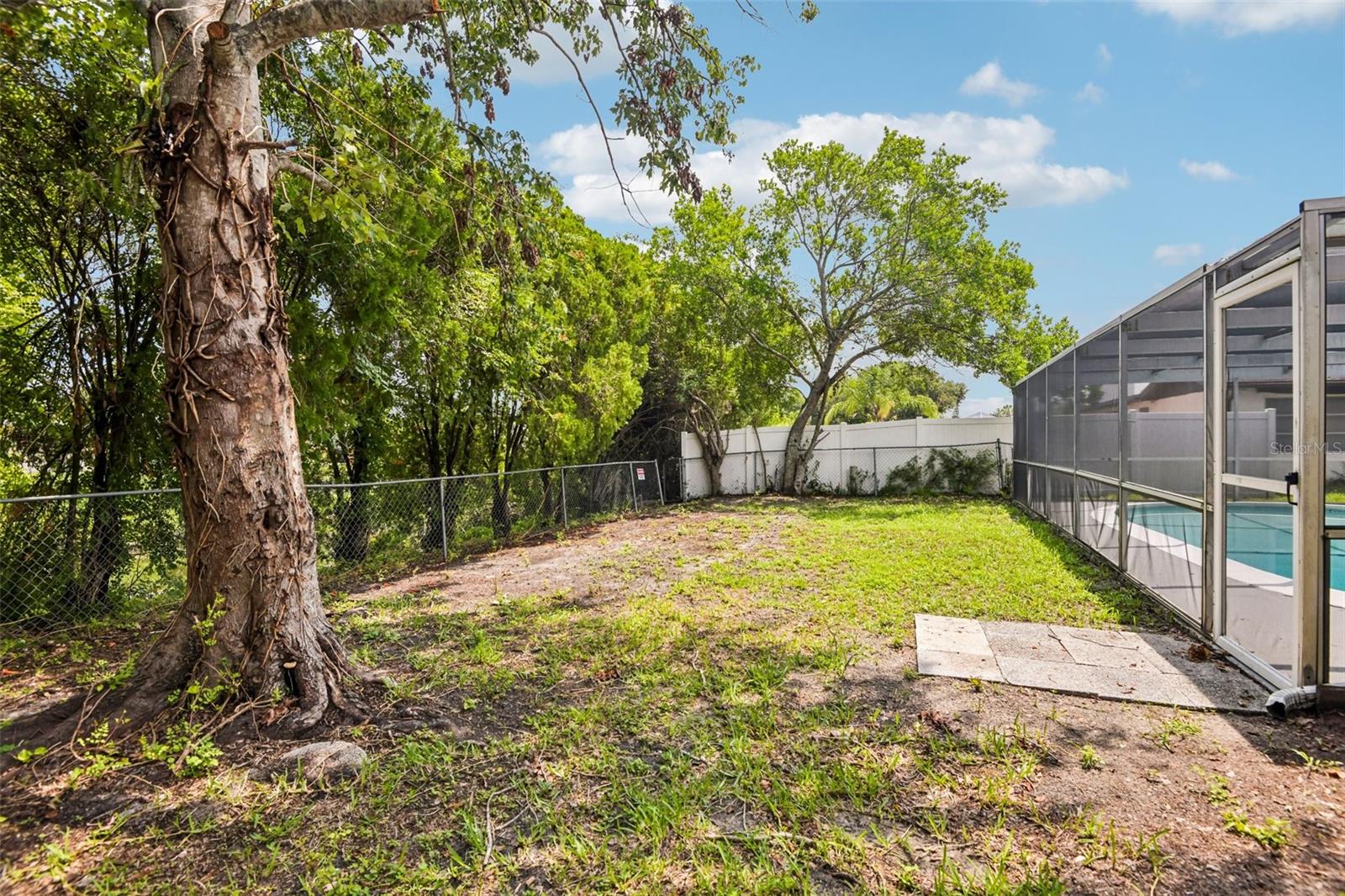 7303 HEATH DR — photo 26
