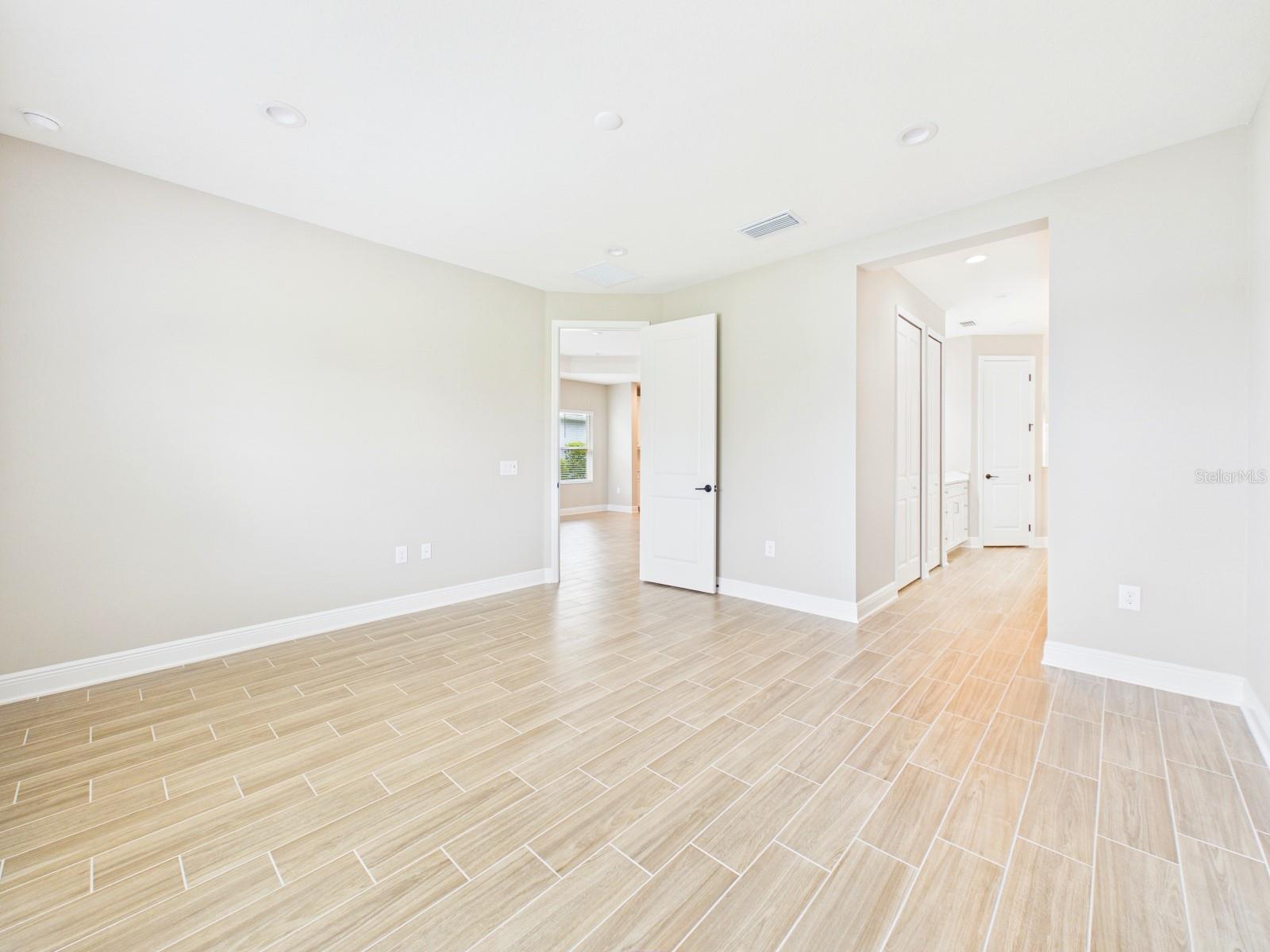 10012 LAKE WALES CIR — photo 68