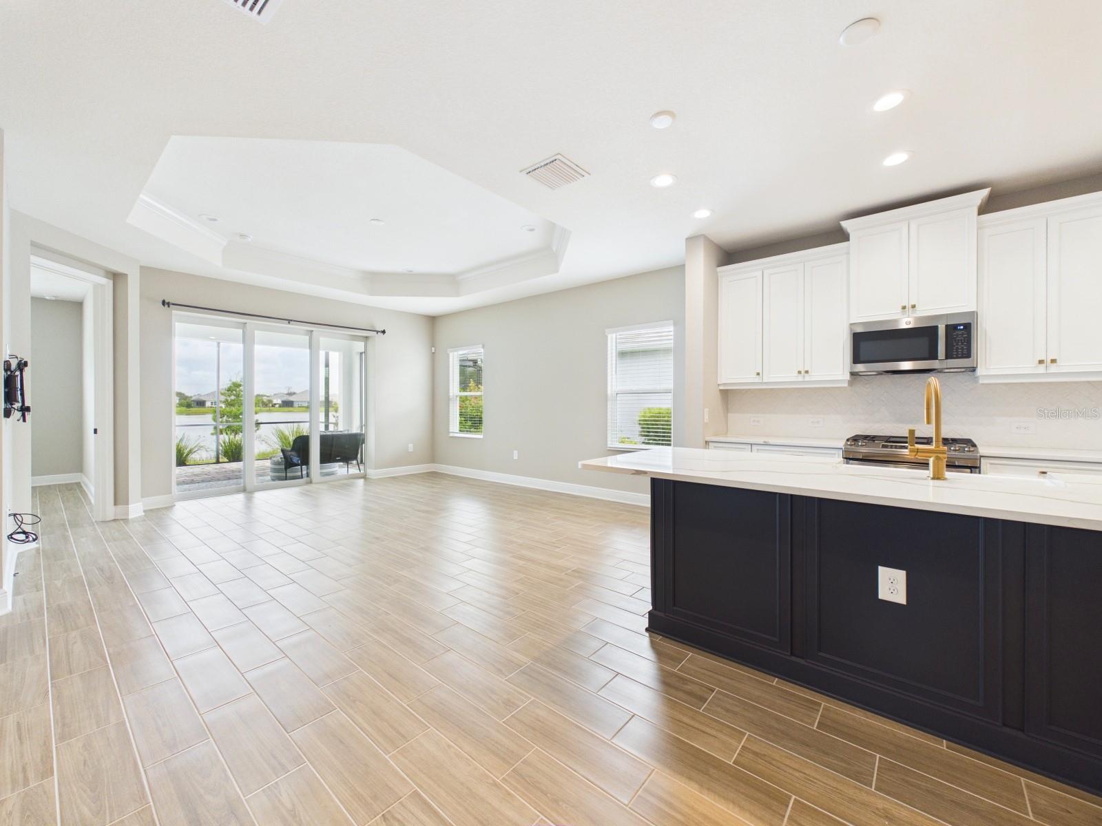 10012 LAKE WALES CIR — photo 36