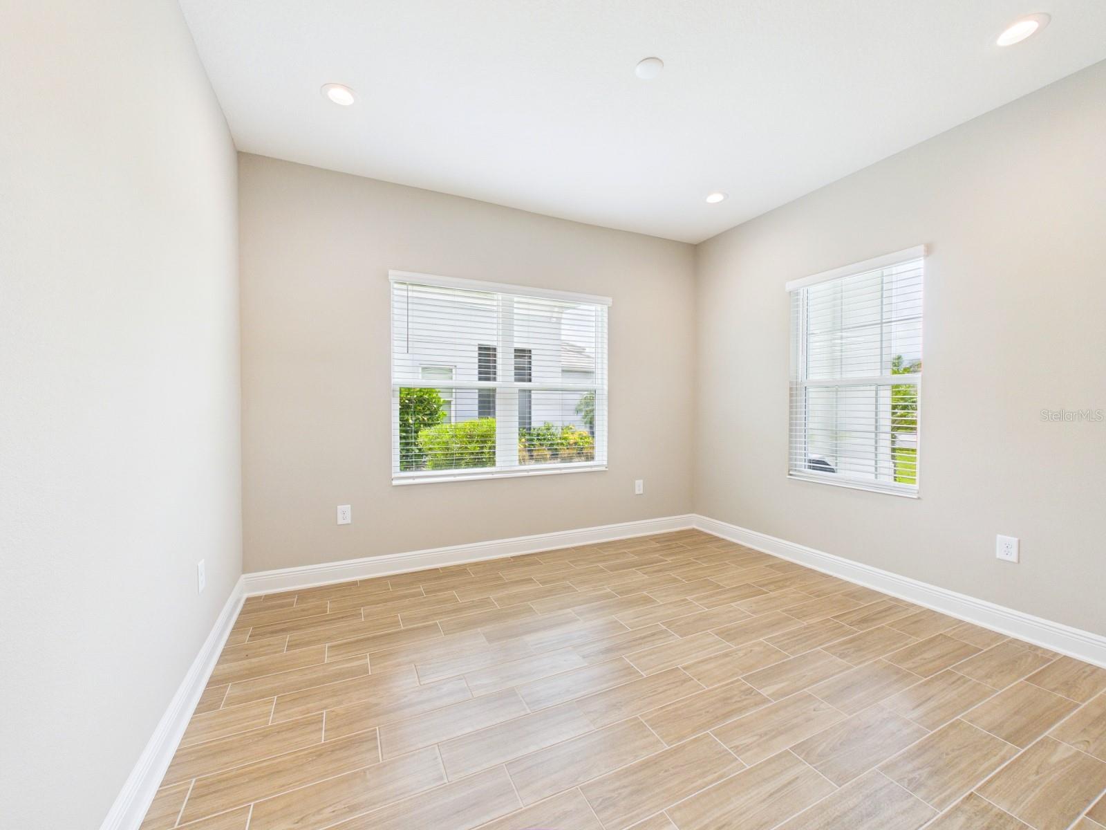 10012 LAKE WALES CIR — photo 12