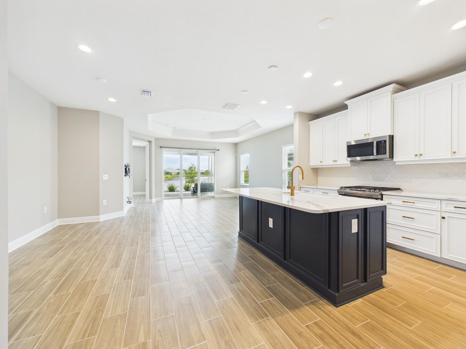 10012 LAKE WALES CIR — photo 34